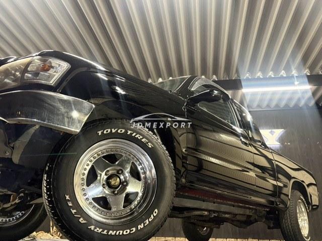 Toyota Hilux 2001 thumbnail 18