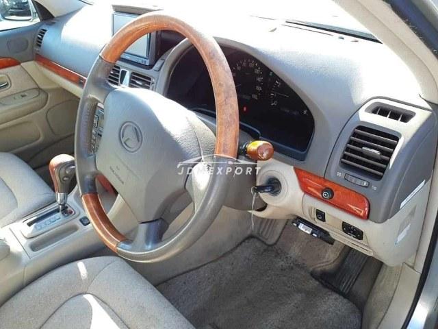 Toyota Progres 2000 thumbnail 8