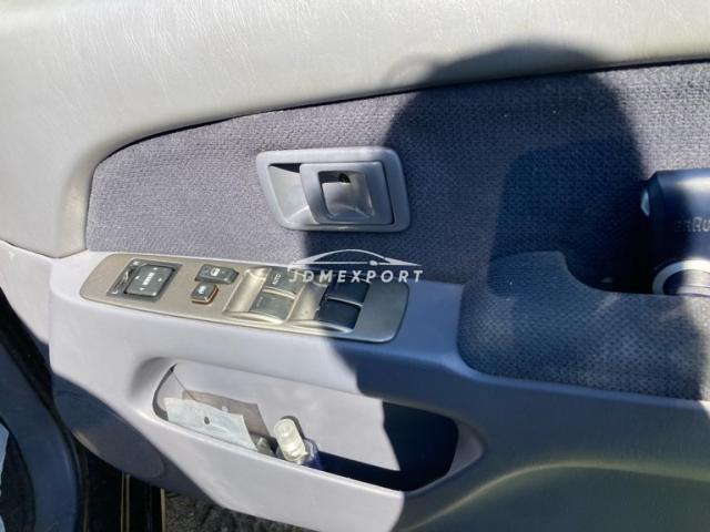 Toyota Hilux Surf 1998 thumbnail 17