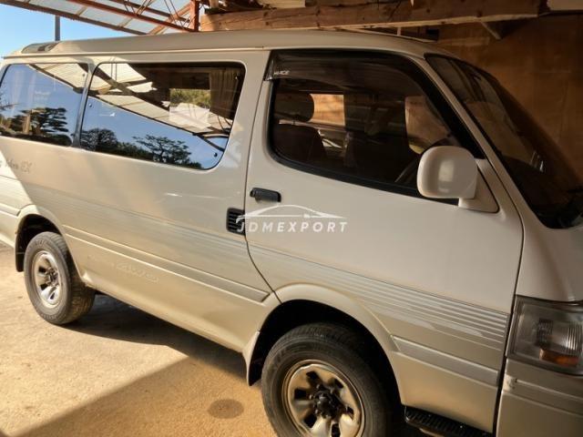 Toyota Hiace Wagon 1995 thumbnail 3