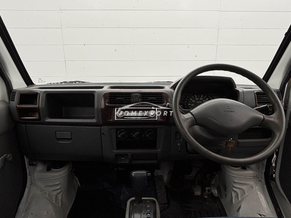 Mitsubishi Minicab Truck 2000 thumbnail 9