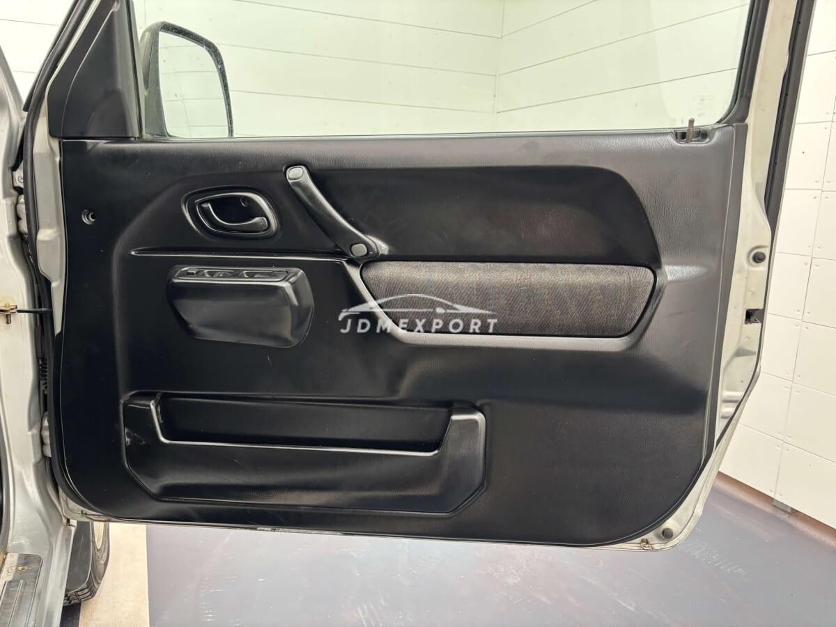 Suzuki Jimny 2000 thumbnail 24