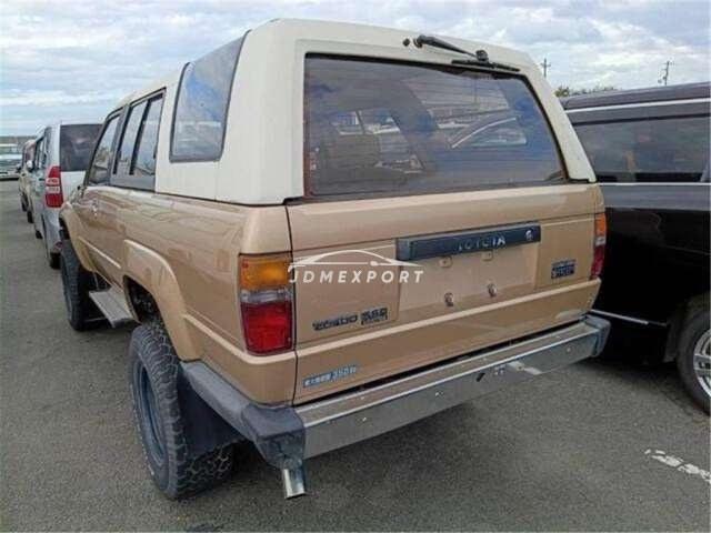 Toyota Hilux 1987 thumbnail 2