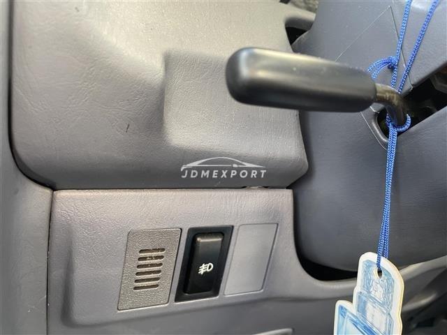 Toyota Land Cruiser Prado 1997 thumbnail 4