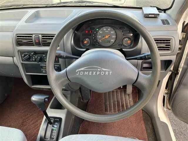 Mitsubishi Minica Van 2002 thumbnail 4