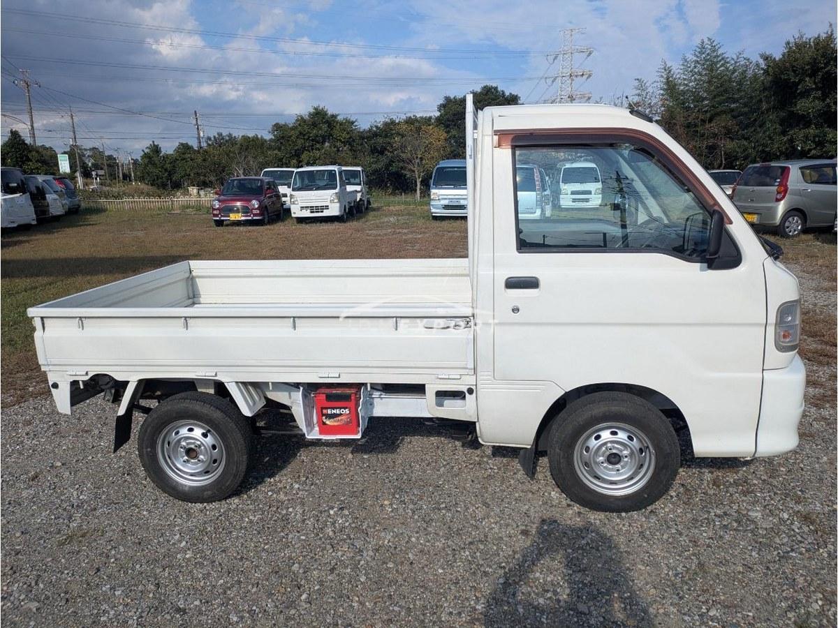 Daihatsu Hijet Truck 2000 thumbnail 4