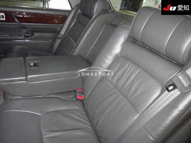 Toyota Century 2001 thumbnail 5