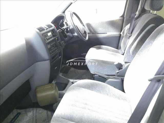 Toyota Granvia 1996 thumbnail 4