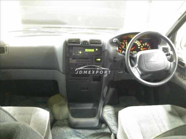 Toyota Granvia 1996 thumbnail 6