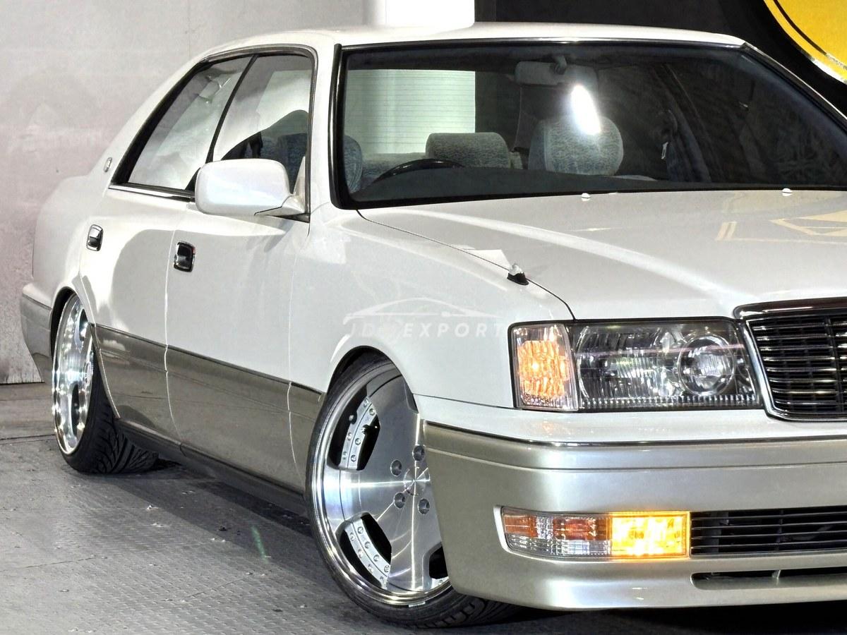 1997 Toyota Crown 2WD
