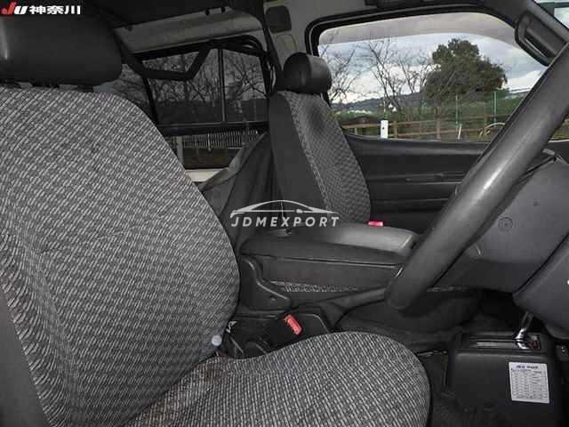 Toyota Hiace Van 2001 thumbnail 11