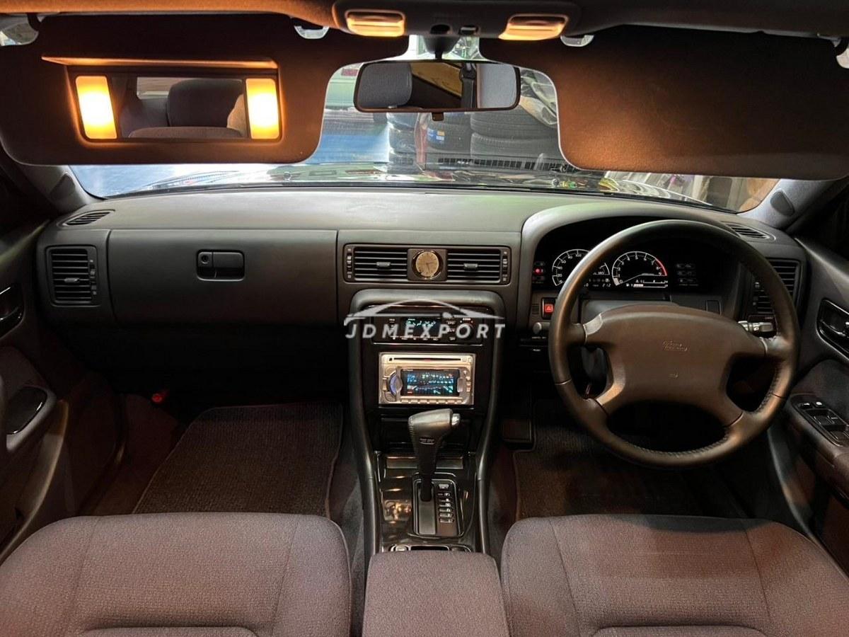 Nissan Gloria Sedan 1993 thumbnail 10