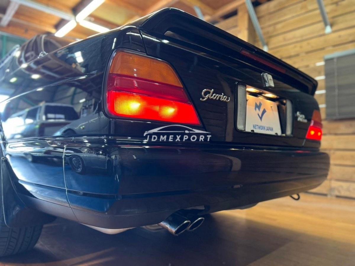 Nissan Gloria Sedan 1993 thumbnail 32