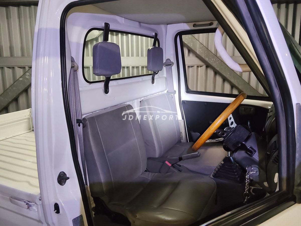 Mitsubishi Minicab Truck 2001 thumbnail 27