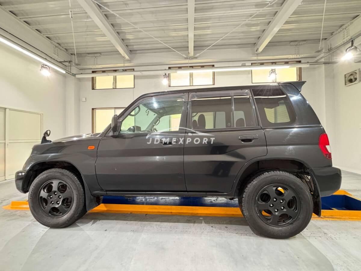 Mitsubishi Pajero iO 2000 thumbnail 4