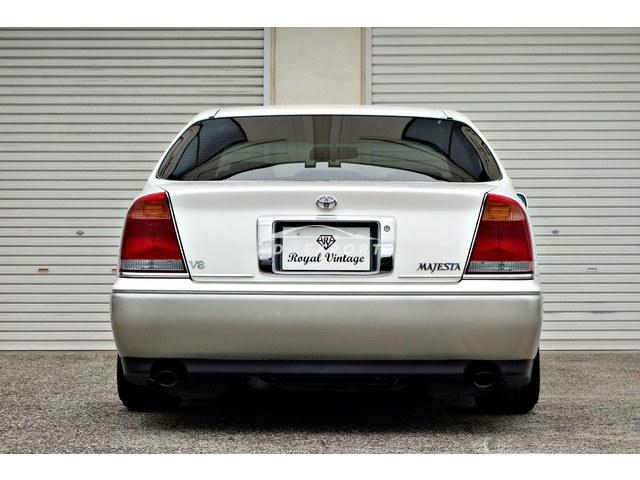 Toyota Crown Majesta 2001 thumbnail 3