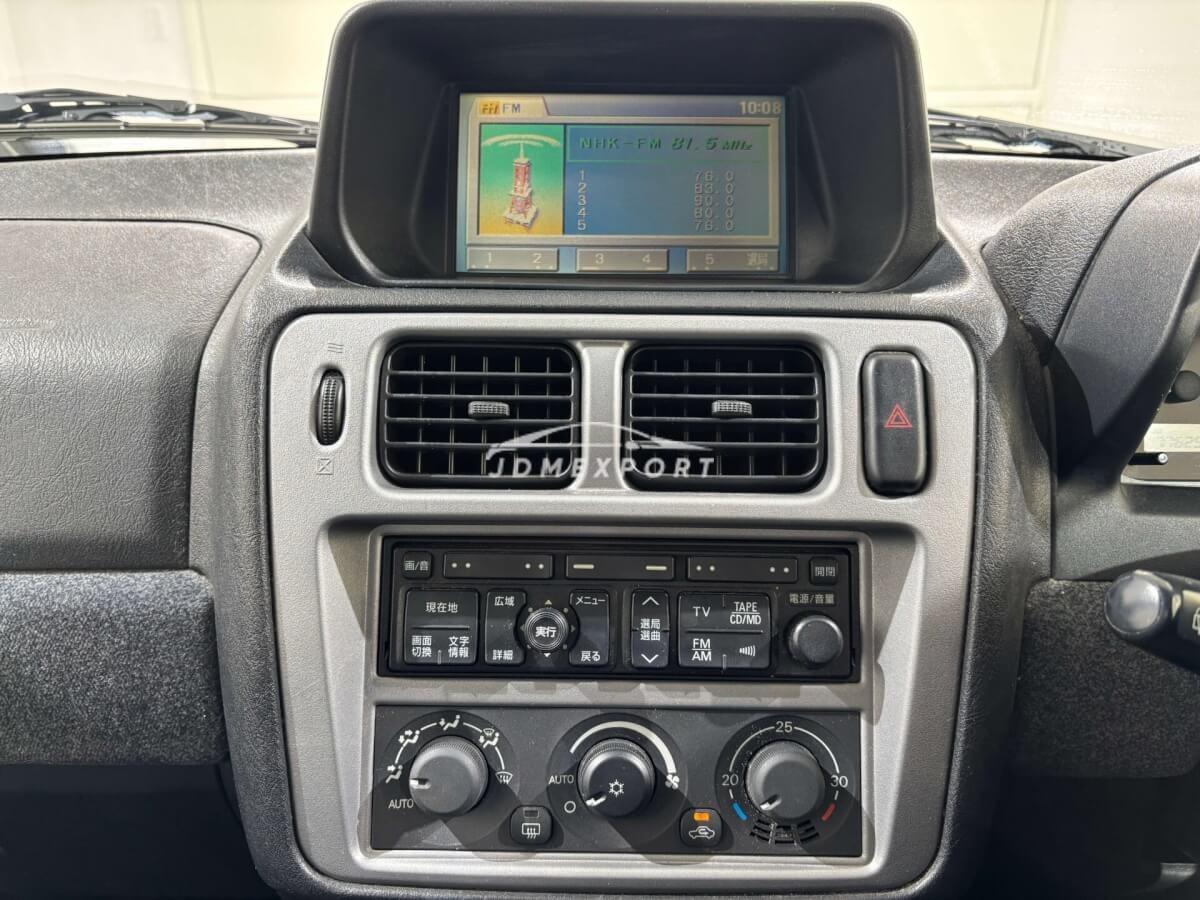 Mitsubishi Pajero iO 2000 thumbnail 14