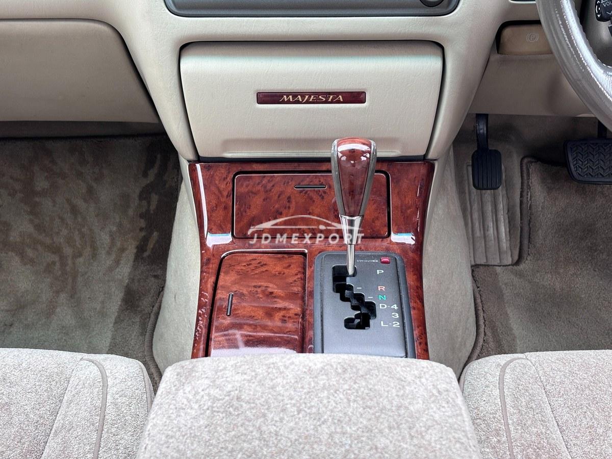 Toyota Crown Majesta 2000 thumbnail 32