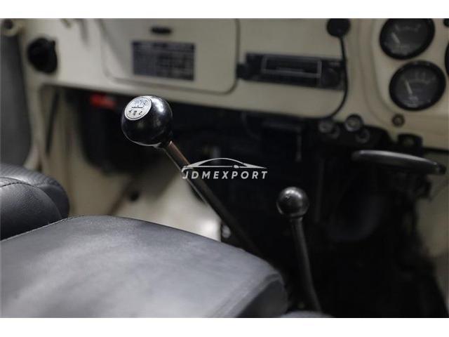 Mitsubishi Jeep 1986 thumbnail 22