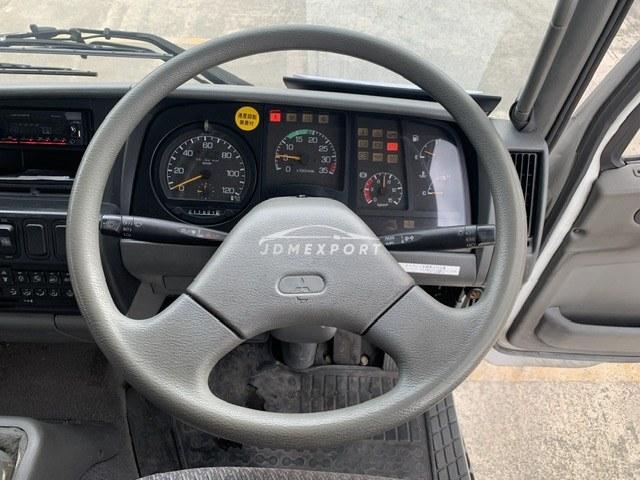 Mitsubishi Fuso Fighter 1996 thumbnail 13