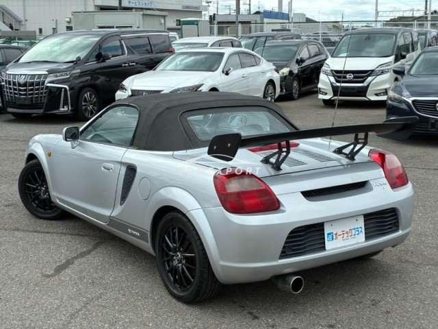 Toyota MR-S 2000 thumbnail 33