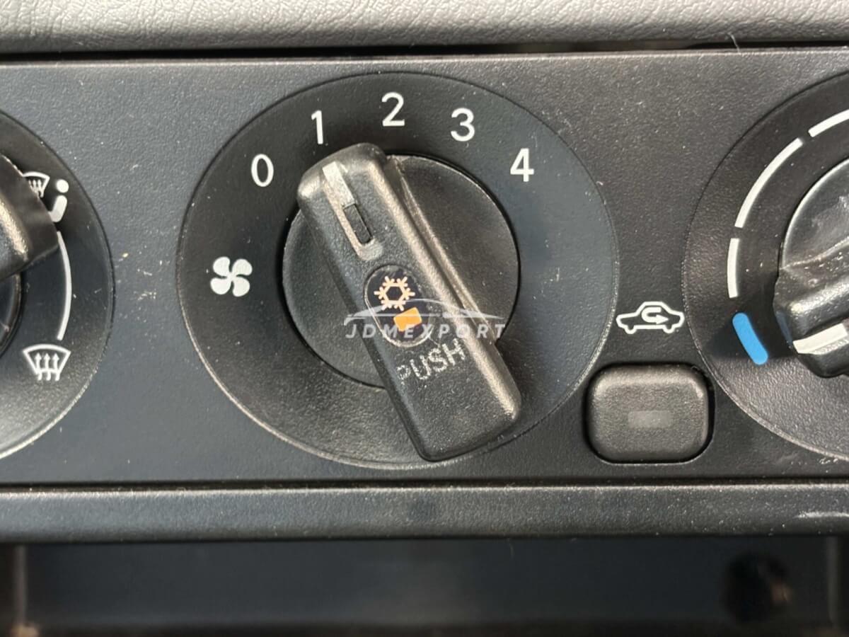 Mitsubishi Minicab Truck 1999 thumbnail 12