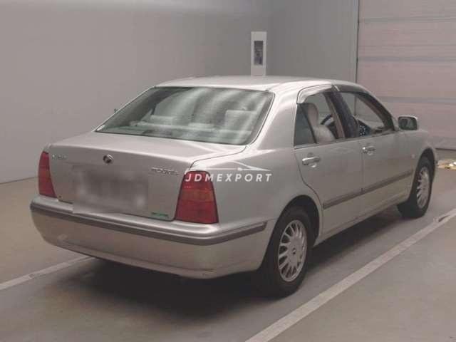 Toyota Progres 2001 thumbnail 2