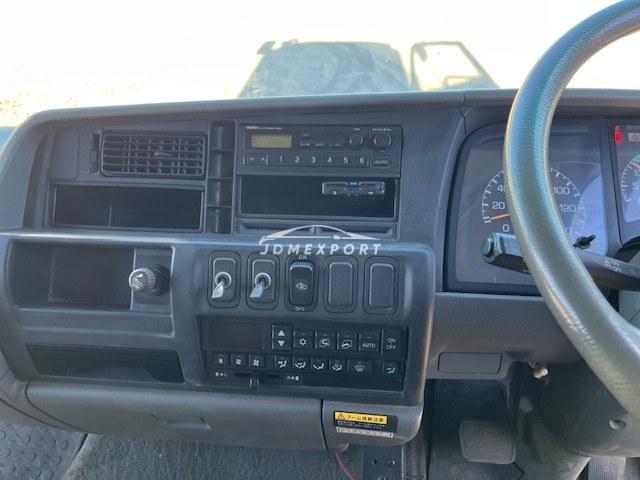 Mitsubishi Fuso Fighter 1995 thumbnail 15