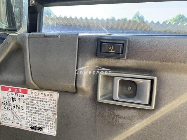 Mitsubishi Fuso The Great 1995 thumbnail 23