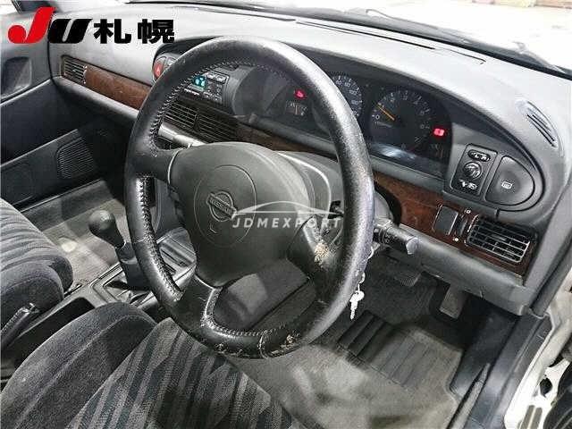 Nissan Bluebird 1994 thumbnail 4