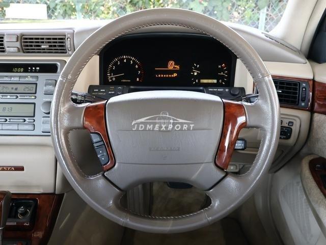 Toyota Crown Majesta 2001 thumbnail 19