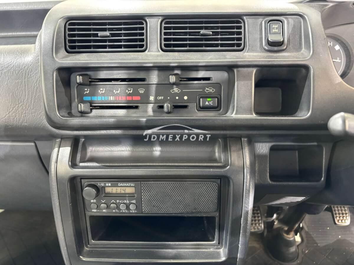 Daihatsu Hijet Truck 2000 thumbnail 11