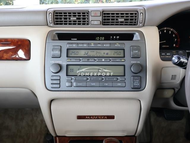 Toyota Crown Majesta 2001 thumbnail 25