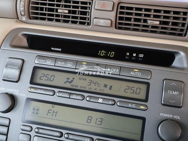 Toyota Crown Majesta 2001 thumbnail 12