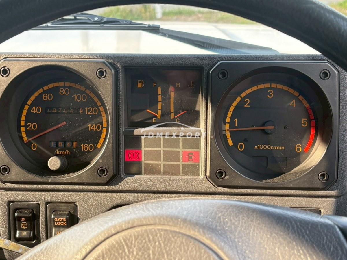 Mitsubishi Pajero 1987 thumbnail 11