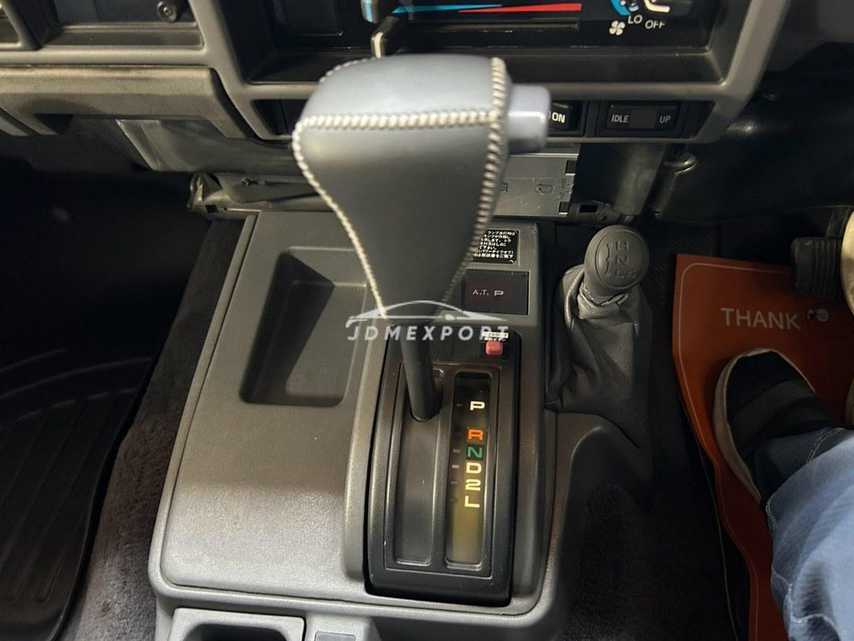 Toyota Land Cruiser Prado 1996 thumbnail 36
