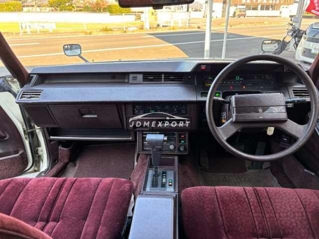Toyota Crown 1983 thumbnail 4