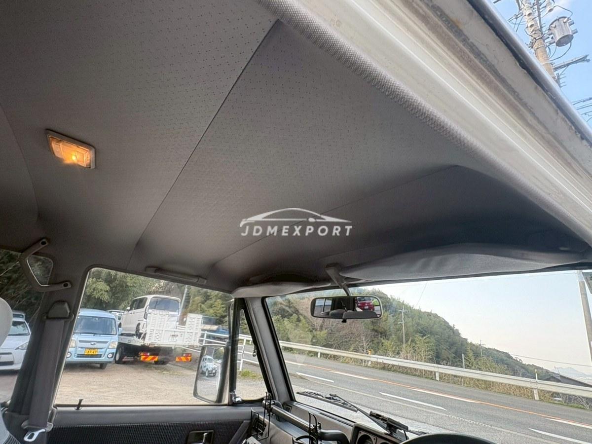 Mitsubishi Pajero 1987 thumbnail 45