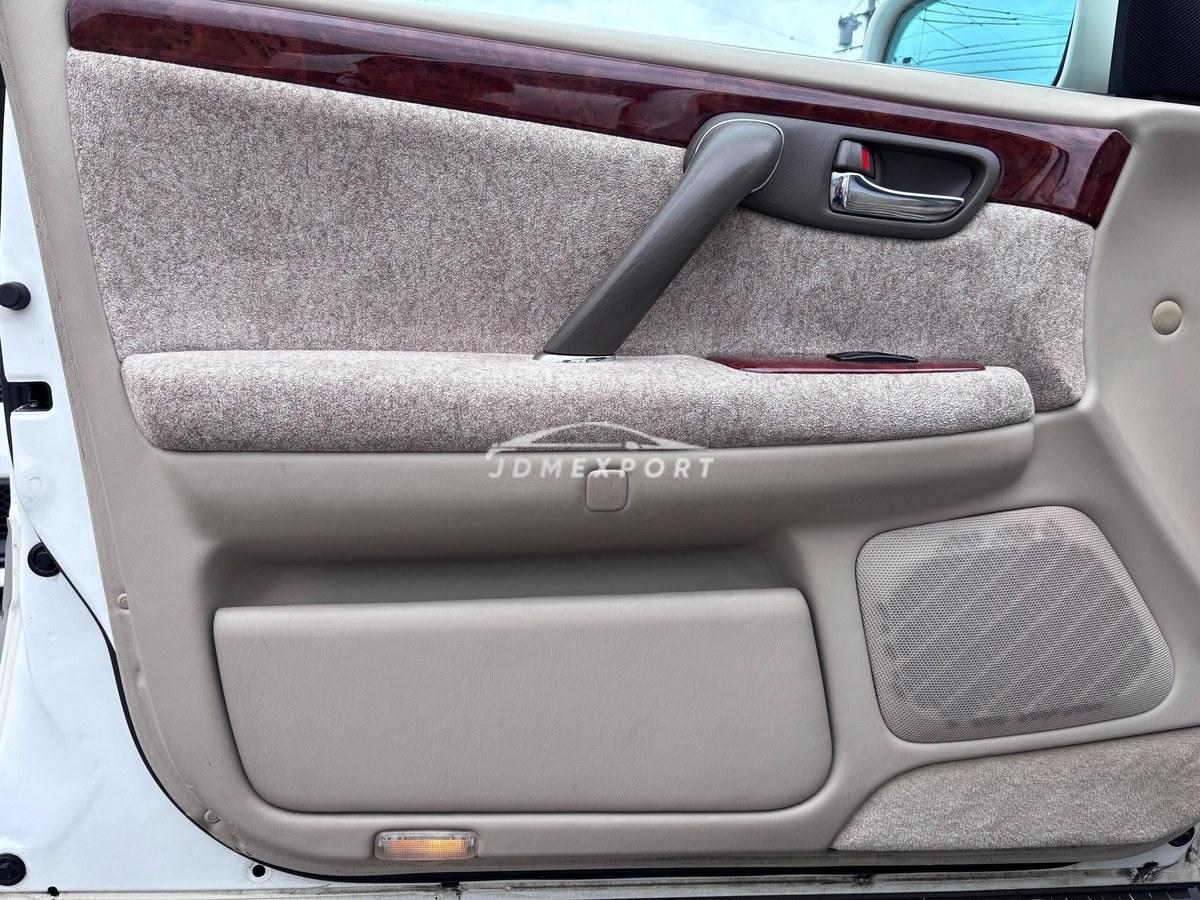 Toyota Crown Majesta 2000 thumbnail 47