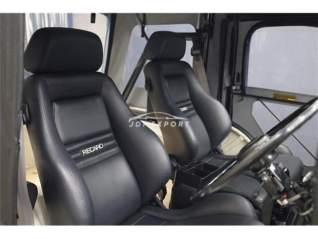 Mitsubishi Jeep 1986 thumbnail 16