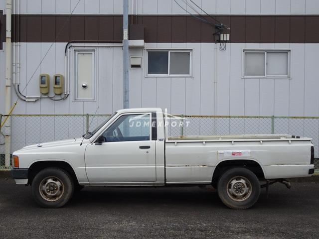 Toyota Hilux 1988 thumbnail 12