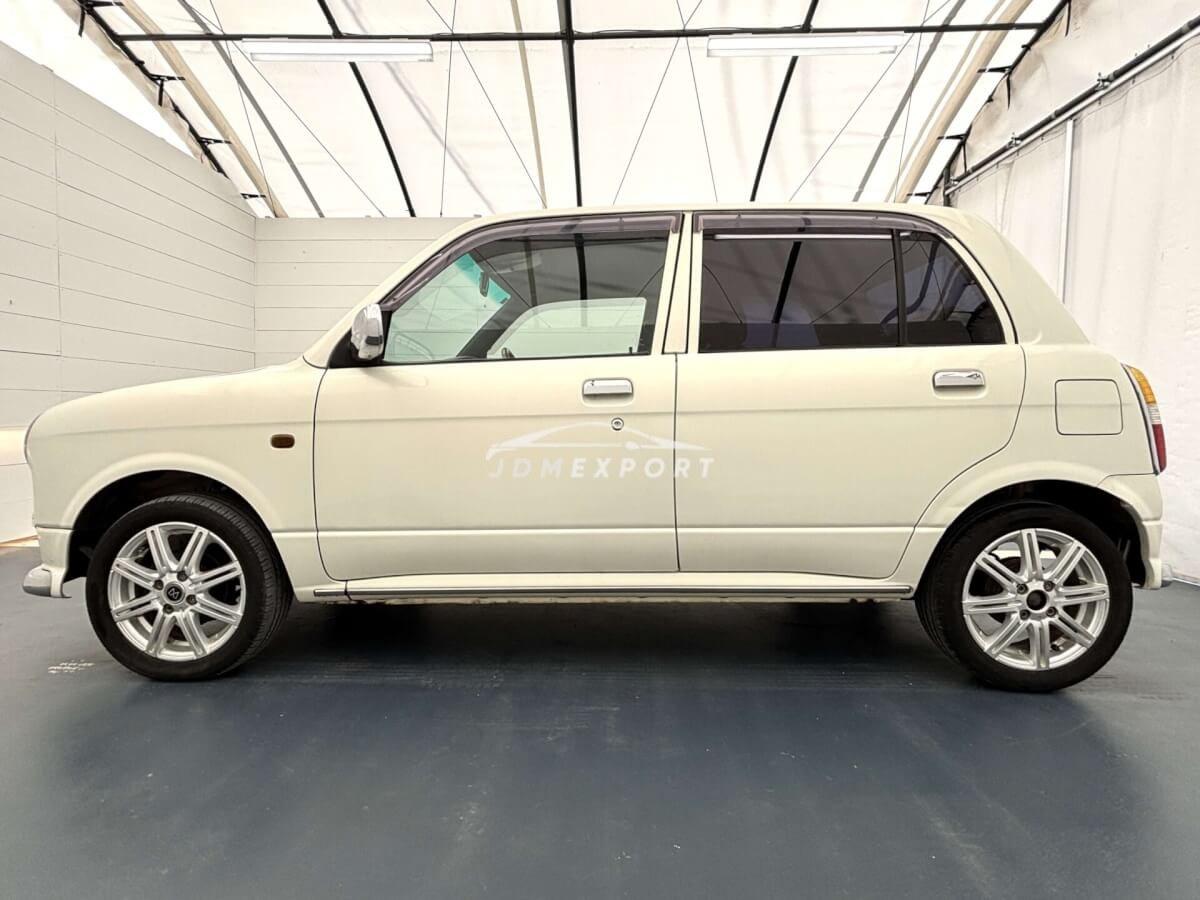 Daihatsu Mira Gino 2000 thumbnail 4