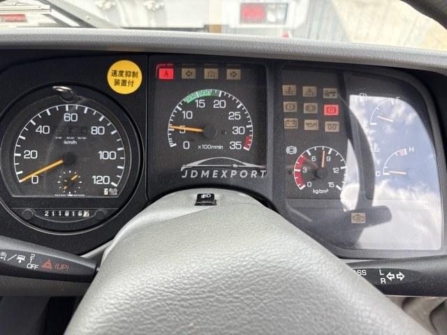 Mitsubishi Fuso Fighter 1996 thumbnail 15