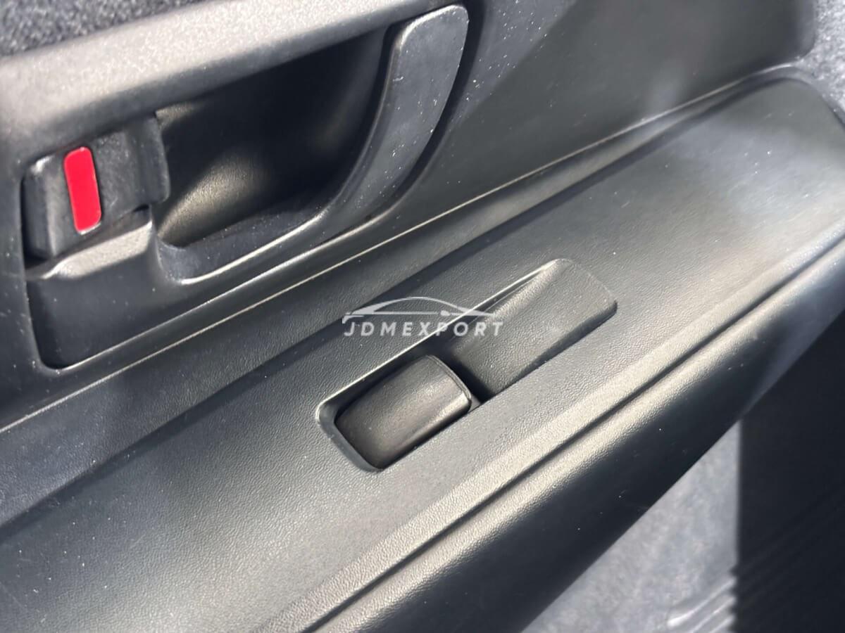 Mitsubishi Pajero iO 2000 thumbnail 18