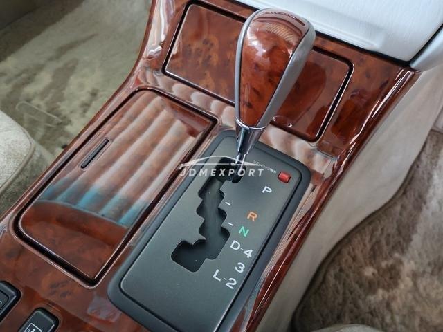 Toyota Crown Majesta 2001 thumbnail 20