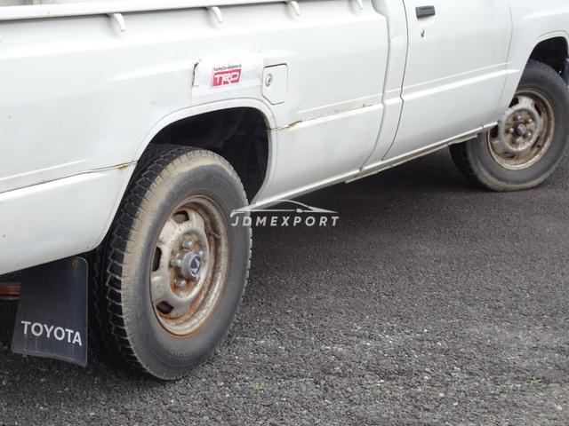Toyota Hilux 1988 thumbnail 13