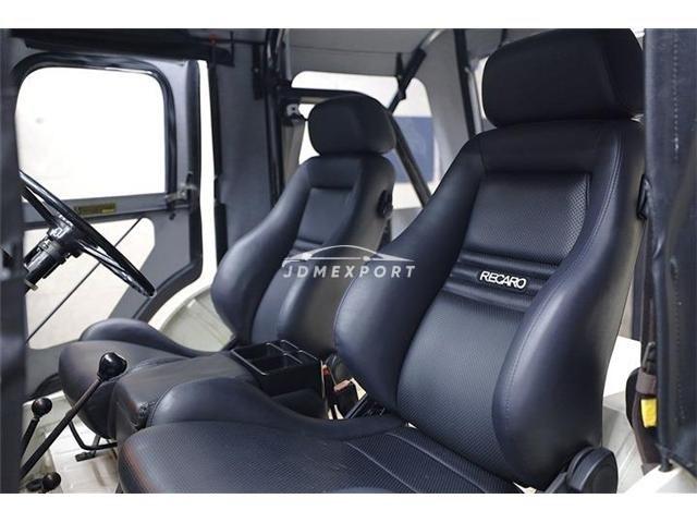 Mitsubishi Jeep 1986 thumbnail 24