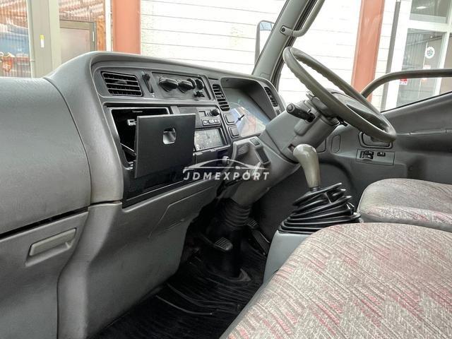 Mitsubishi Fuso Canter 1998 thumbnail 17