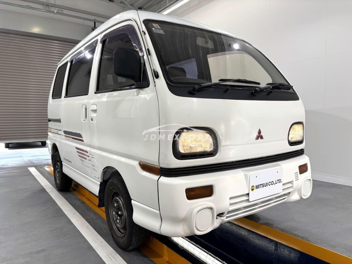 Mitsubishi Minicab Van 1993