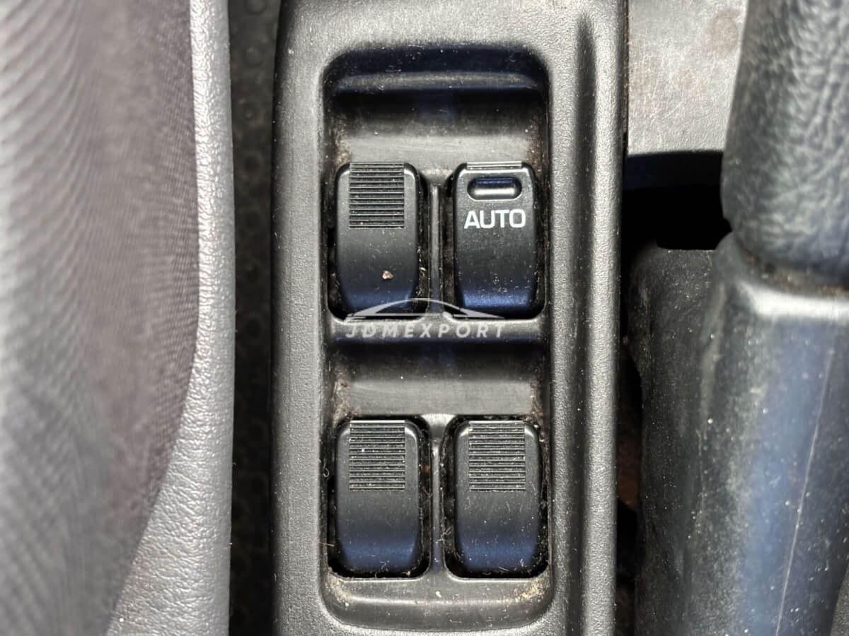 Daihatsu Naked 2000 thumbnail 18